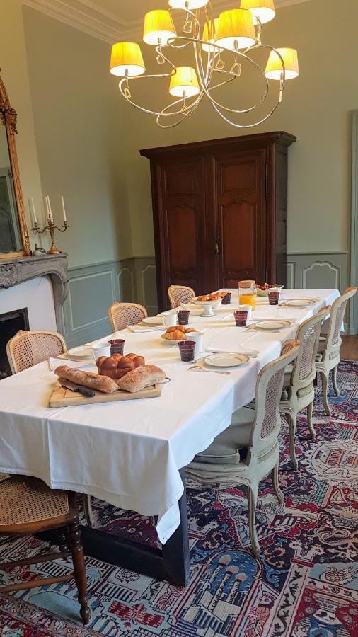 Chateau De Mauvilly Bed & Breakfast ภายนอก รูปภาพ