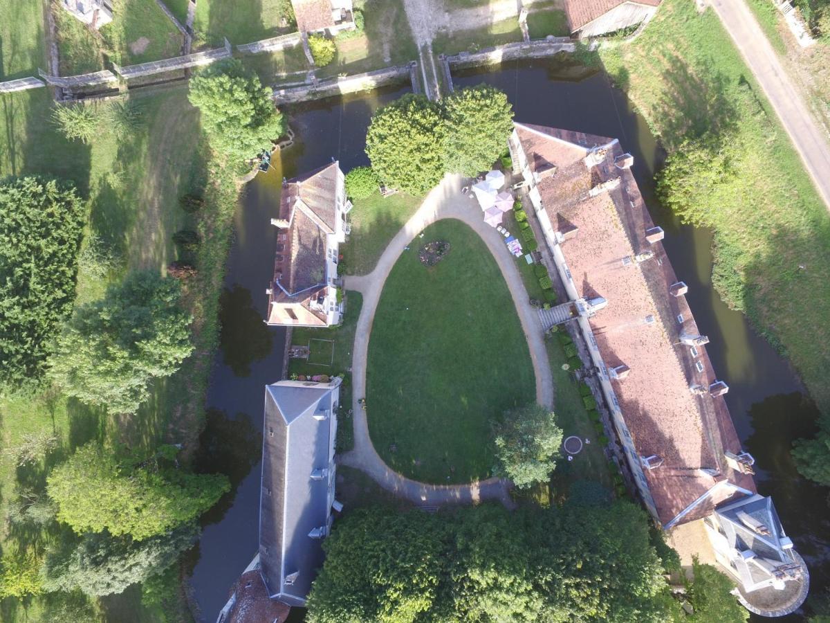 Chateau De Mauvilly Bed & Breakfast ภายนอก รูปภาพ