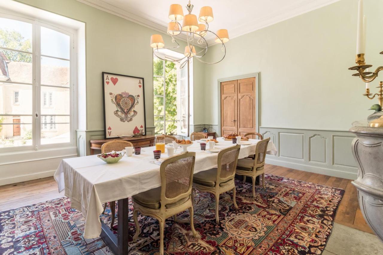Chateau De Mauvilly Bed & Breakfast ภายนอก รูปภาพ